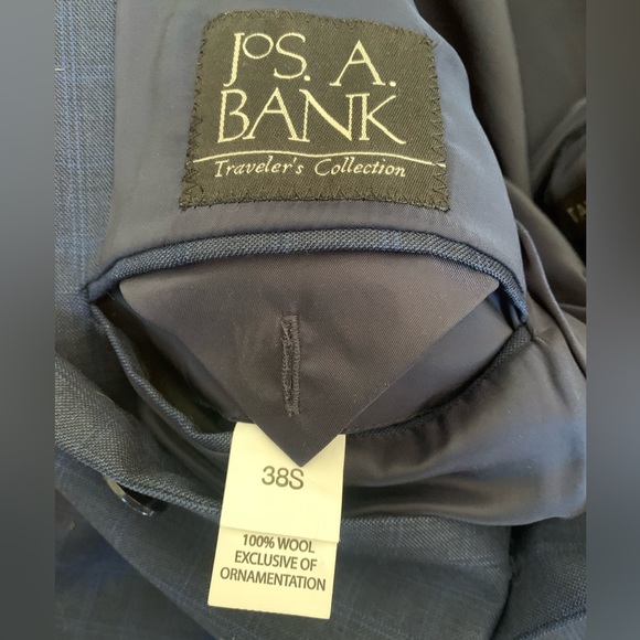 Jos A Bank Traveler Collection Tailored Fit Plaid Suit - Picture 4 of 12